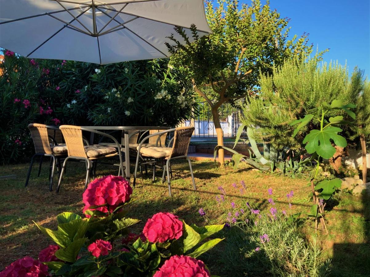 Apartment Agava Istria - Family Vacation Rental With Free Parking, Garden, Wifi Ližnjan Eksteriør billede